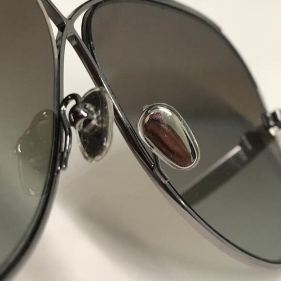Tom Ford TF818 08G Holden Aviator Sunglasses Gunmetal Brown Gradient Mirror 60mm - Picture 10 of 12